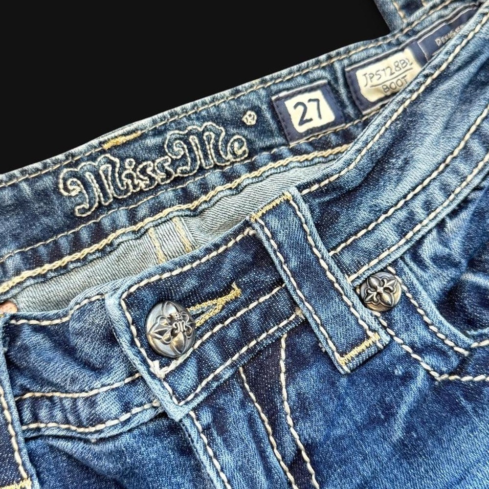 Miss Me Low Rise Bootcut Jeans - Picture 4 of 7